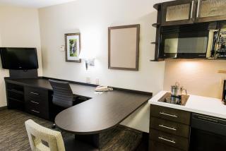 Candlewood Suites Virginia Beach Town Center by IHG - Virginia Beach - 4