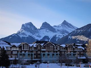 Sunset Resorts Canmore and Spa - 9