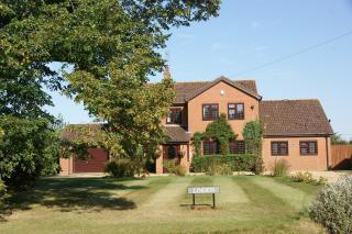 Linden Bed & Breakfast - Hillington - 0
