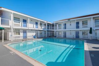 Motel 6-Grand Prairie, TX - Interstate 30 - 2