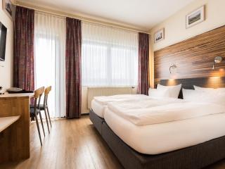 Hotel & Wirtshaus Hansen - 3