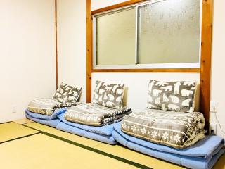 Osaka Guesthouse SAYURI HONKAN - Osaka - 1