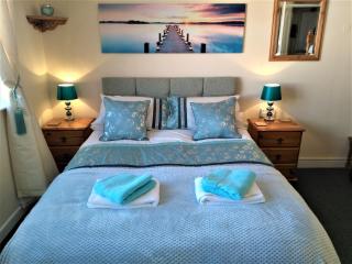 57 New Esplanade Court, Beach Close By Pool View - 9