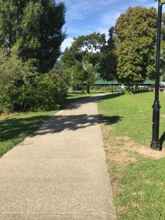 Riverwalk Apartments - 3 Bedrooms - 6