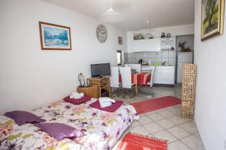 Apartments by the sea Krilo Jesenice, Omis - 14823 - 9