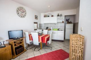 Apartments by the sea Krilo Jesenice, Omis - 14823 - 3