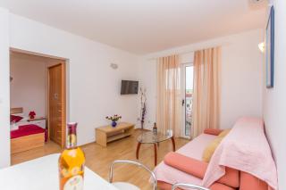 Apartments Snjezana Makarska - Makarska - 7