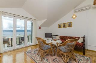 Apartment and Rooms Mate - Bol - 6