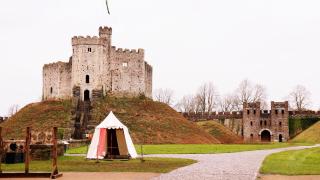 Cardiff Bute Terrace Hotel By Belvilla - Cardiff - 1