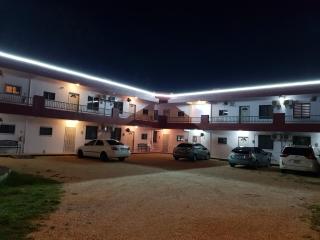 Lee's comfort house - Chalan Kanoa - 4