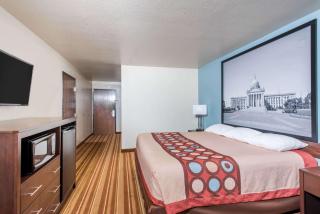 Super 8 by Wyndham Claremore OK - Claremore - 3