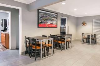 Super 8 by Wyndham Arlington Near AT&T Stadium - Arlington - 8