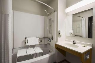 Super 8 by Wyndham Port Angeles at Olympic National Park - Port Angeles - 6