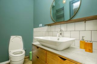 2BR Apt with Pool & Gym in the Building- By Wehost - Tbilisi - 2