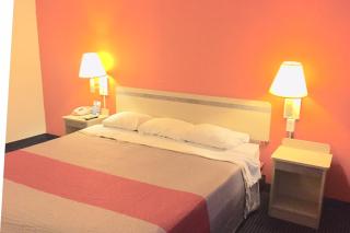 Red Carpet Inn - Gibbstown - 6