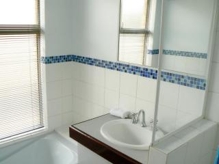 Geraldton Luxury Retreat 2 with free Streaming - Geraldton - 3