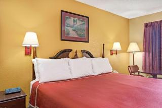 Travelodge by Wyndham Forest Park Atlanta South - Forest Park - 4