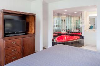 Howard Johnson by Wyndham Niagara Falls - 3