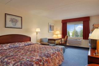 Super 8 by Wyndham Manchester Airport - Manchester - 7