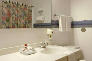 Super 8 by Wyndham Omaha/West Dodge - Omaha - 7
