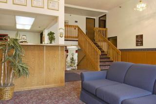 Super 8 by Wyndham Omaha/West Dodge - Omaha - 9