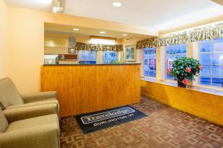 Travelodge by Wyndham South Burlington - Burlington - 9