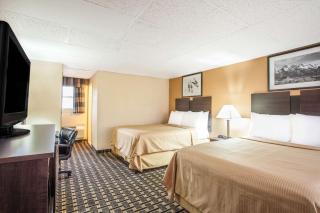 Travelodge by Wyndham South Burlington - 8