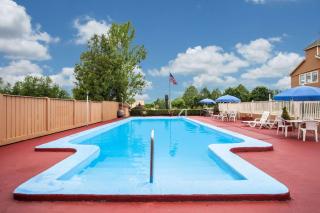 Travelodge by Wyndham South Burlington - Burlington - 6