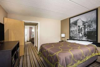 Super 8 by Wyndham Sevierville Riverside - Sevierville - 8