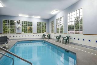 Super 8 by Wyndham Fayetteville - Fayetteville - 7
