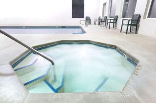 Super 8 by Wyndham Redmond - Redmond - 8