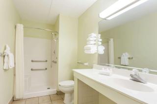 Super 8 by Wyndham Manassas - Manassas - 6