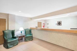 Super 8 by Wyndham Canandaigua - Canandaigua - 8