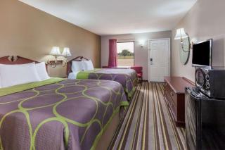 Super 8 by Wyndham Mt. Pleasant TX - 2