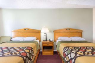 Super 8 by Wyndham Manning - Manning - 1
