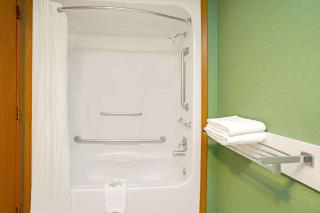 Super 8 by Wyndham Denver Stapleton - Denver - 2