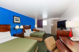 Travelodge by Wyndham Great Bend - Great Bend - 8