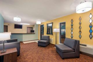 Super 8 by Wyndham Wakeeney - WaKeeney - 8