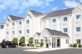 Microtel Inn & Suites by Wyndham London - 9