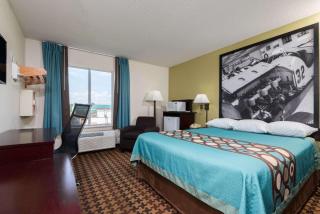 Super 8 by Wyndham Cloverdale IN - Cloverdale - 4