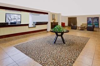 Super 8 by Wyndham Plainview - Plainview - 8