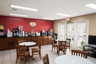Super 8 by Wyndham Garner/Clayton/Raleigh - Garner - 9