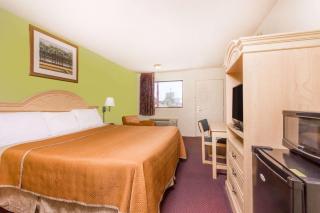 Travelodge by Wyndham Cordele - 8