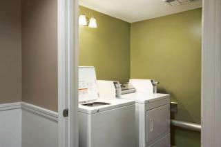 Super 8 by Wyndham Garner/Clayton/Raleigh - Garner - 2