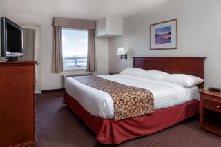 Super 8 by Wyndham Caraquet - Caraquet - 3