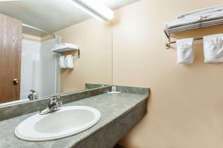 Super 8 by Wyndham Caraquet - Caraquet - 4
