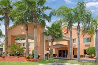 Super 8 by Wyndham Daytona Beach - Daytona Beach - 0