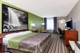 Super 8 by Wyndham Clarksville Northeast - Clarksville - 4