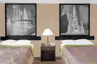 Super 8 by Wyndham Morton Grove/Chicago - Morton Grove - 7