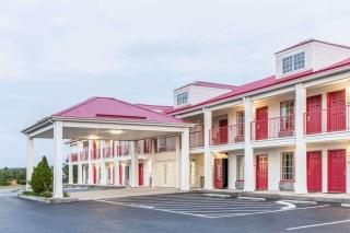 Super 8 by Wyndham Clinton - 9